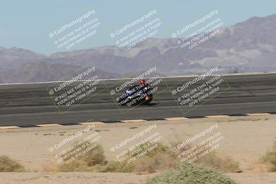 media/Oct-13-2025-Moto Forza (Mon) [[a66d839500]]/3-B Group/Session 2 (Bowl)/